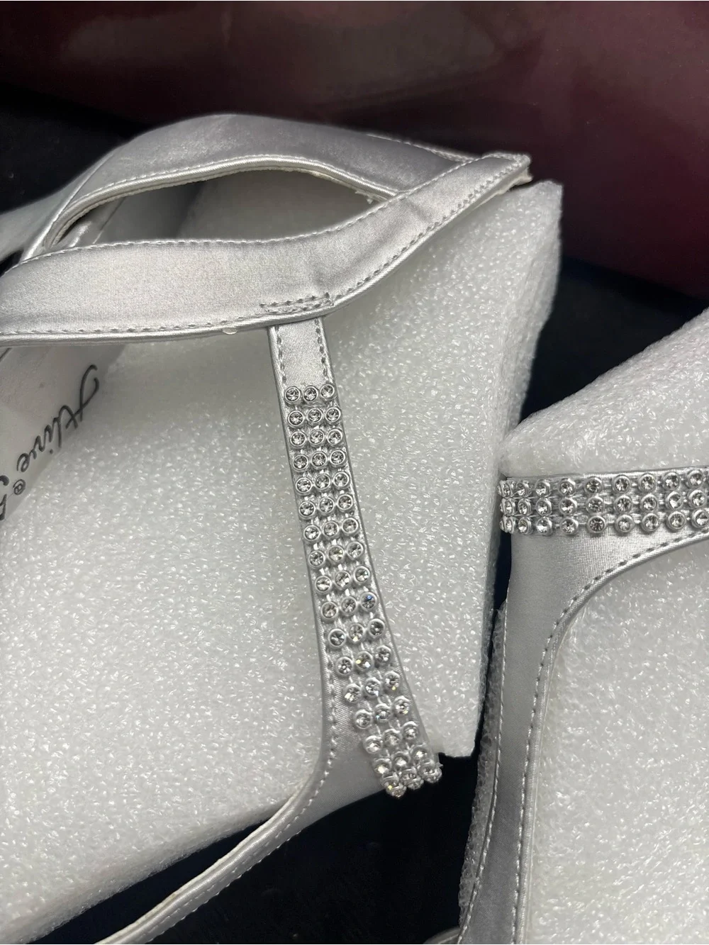 EASY STREET ALIVE AT 5 Womens Silver Rhinestone T-Strap Dress Heeled Sandal 10